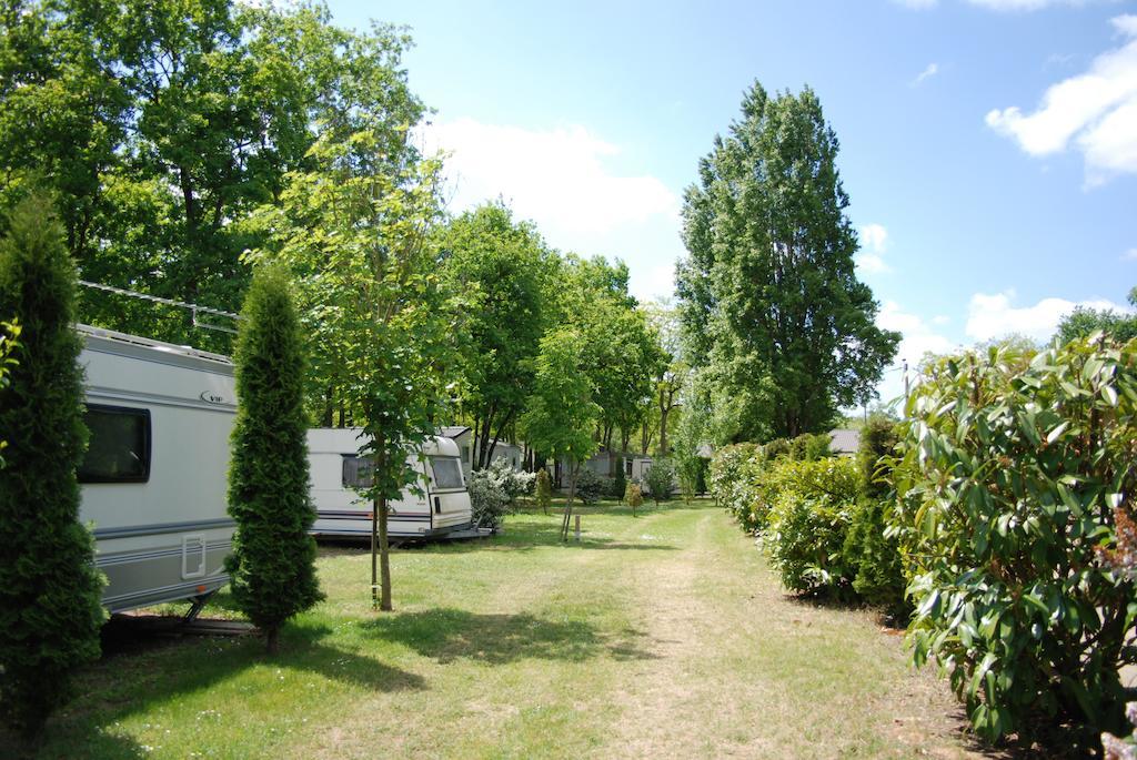 Domaine Les Acacias Ξενοδοχείο La Ville-aux-Dames Εξωτερικό φωτογραφία